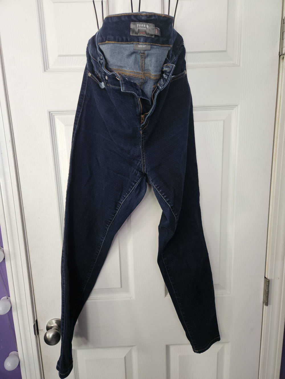 torrid Dark Indigo Skinny Jeans - Picture 2 of 4